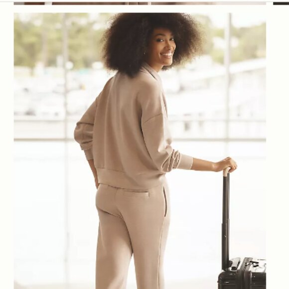 Varley Hawley Half Zip Sweatshirt in Taupe SZ Small Like New - Picture 3 of 7